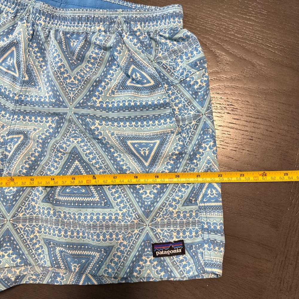 Patagonia Women’s Baggies 4" Aztec‎ Geometric Pattern Shorts Size S - Picture 4 of 7